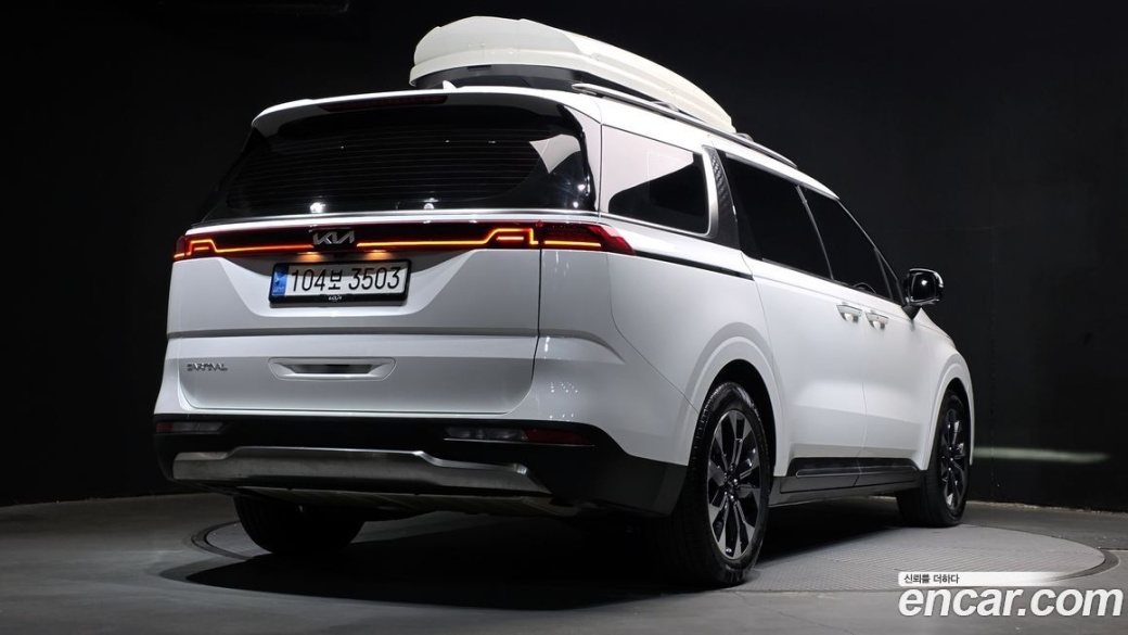 Kia Carnival 9-Seater Signature, 2023