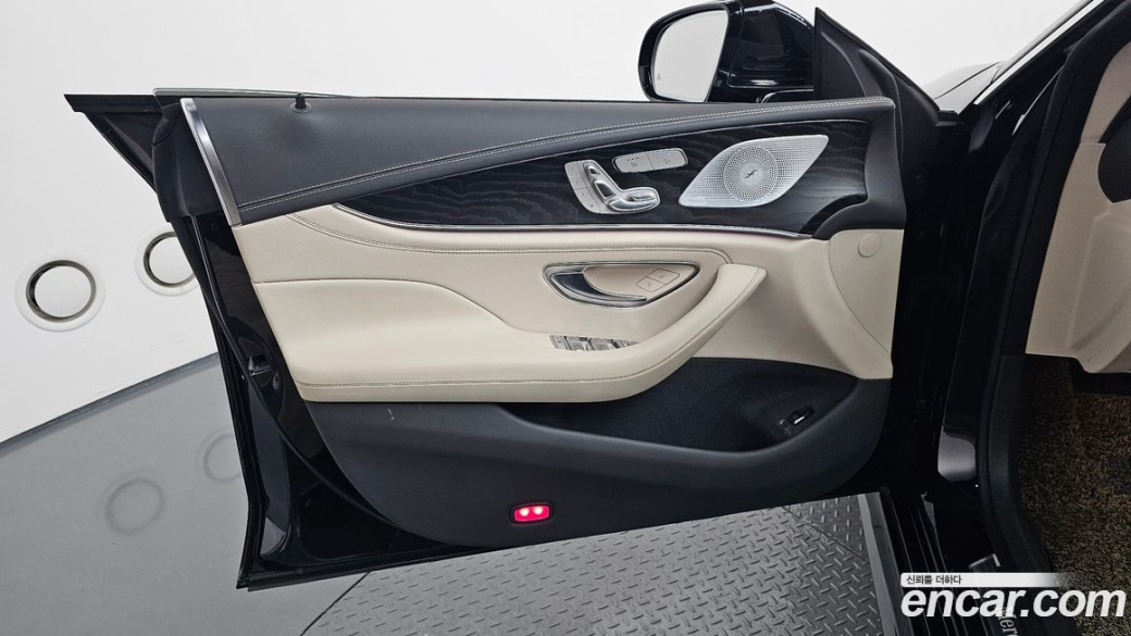 Mercedes-Benz CLS-Class CLS300d 4MATIC, 2023