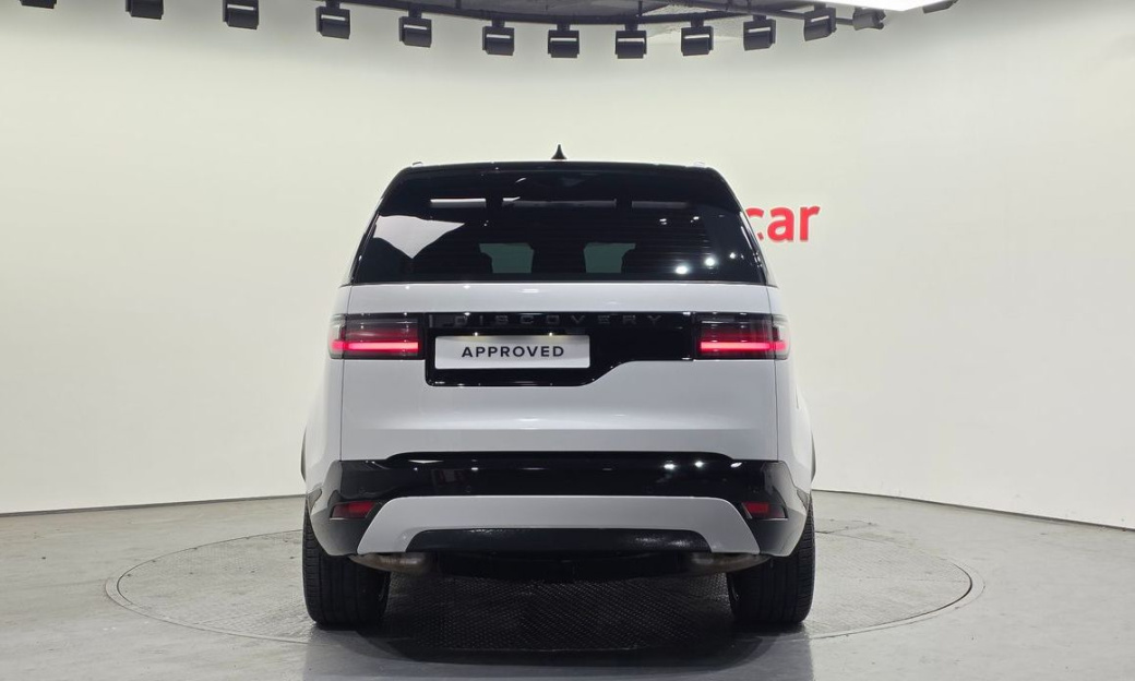 Land Rover Discovery D300 Dynamic HSE, 2024