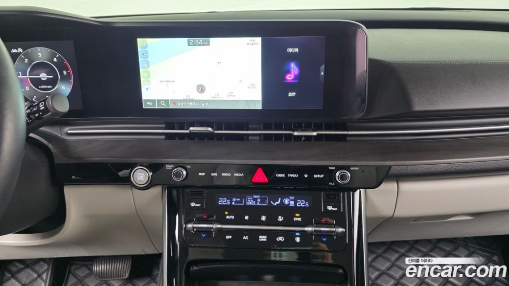 Kia Carnival 9-Seater Noblesse, 2022