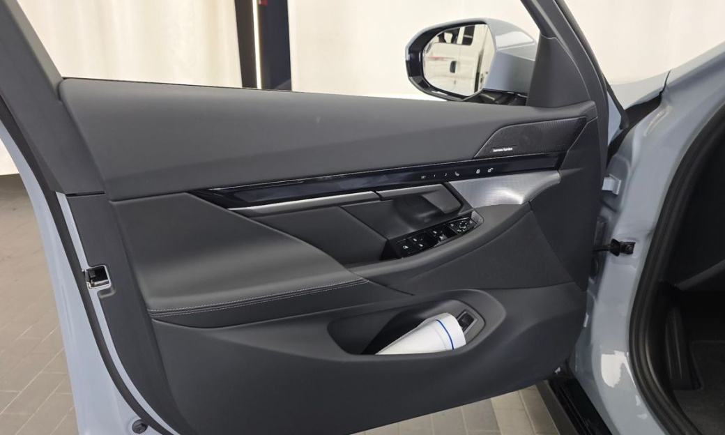 BMW 5-Series 520i M Sport, 2026