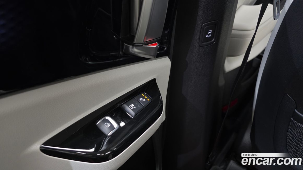 Kia Carnival 7-Seater Signature, 2023