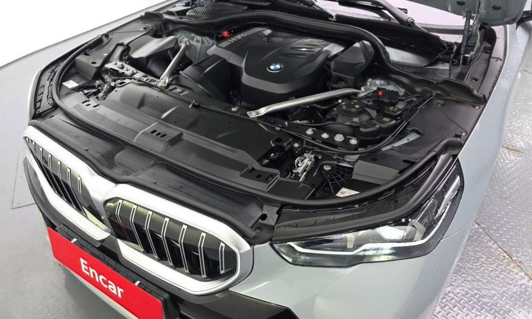 BMW 5-Series 520i M Sport, 2024