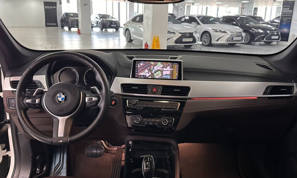 BMW X1 xDrive 20i M Sport, 2022