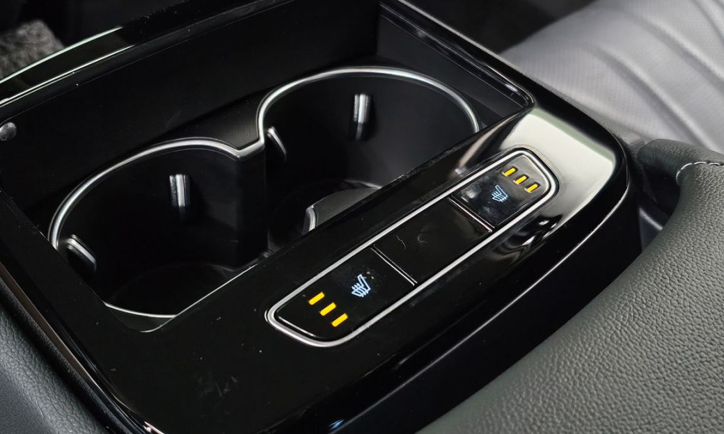 Genesis G80 Gasoline 2.5 Turbo AWD, 2023