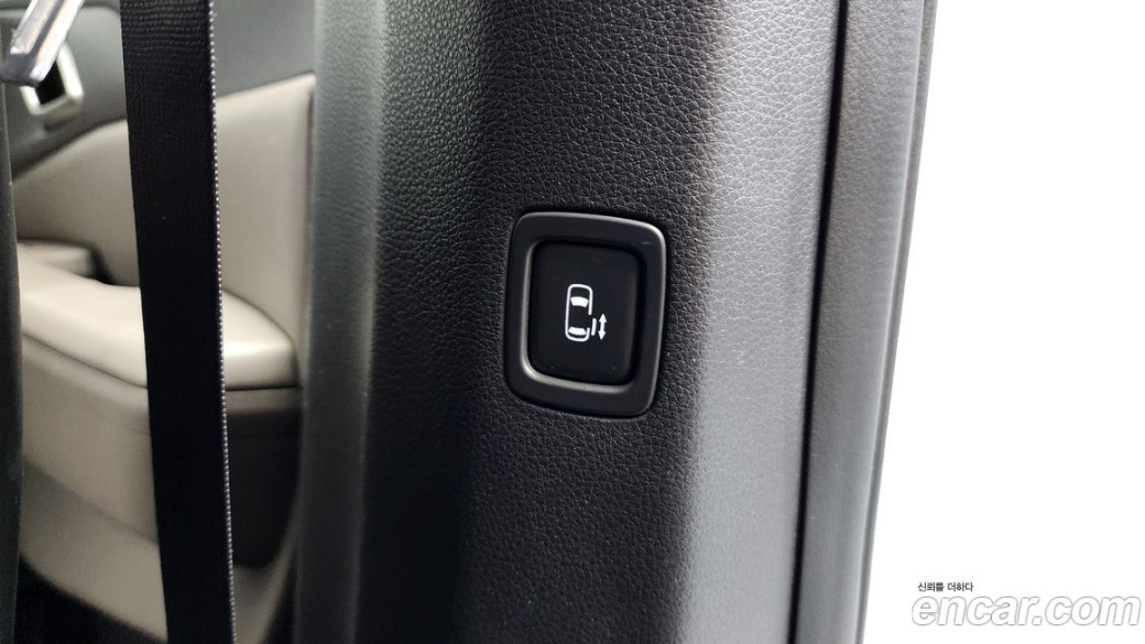 Kia Carnival 9-Seater Prestige, 2024