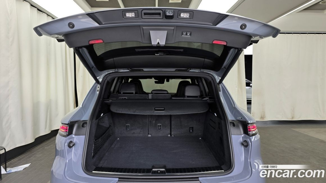 Porsche Cayenne 3.0, 2024