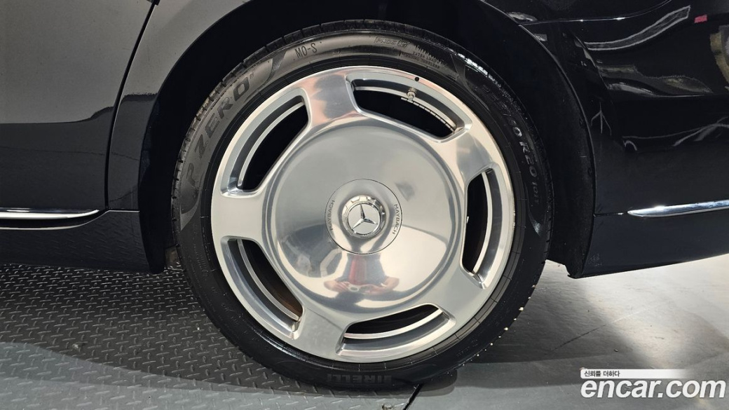 Mercedes-Benz S-Class Maybach S580 4MATIC, 2023