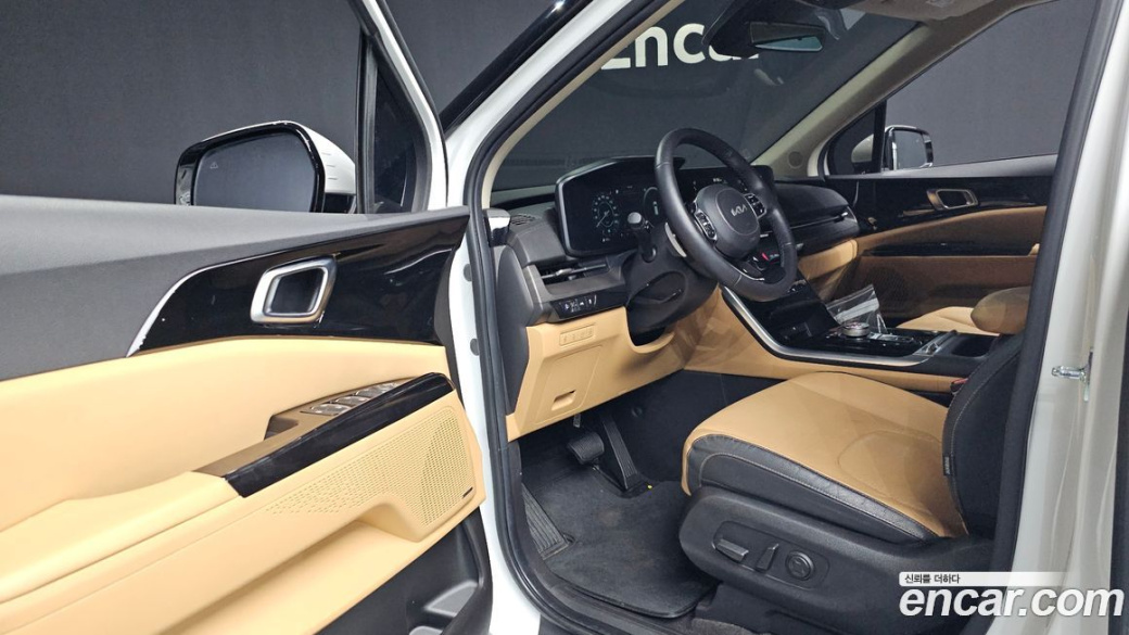 Kia Carnival 7-Seater Noblesse, 2023