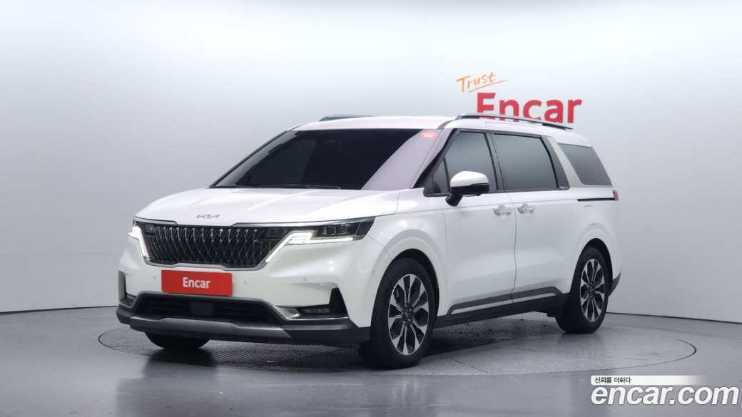Kia Carnival 9-Seater Signature, 2023