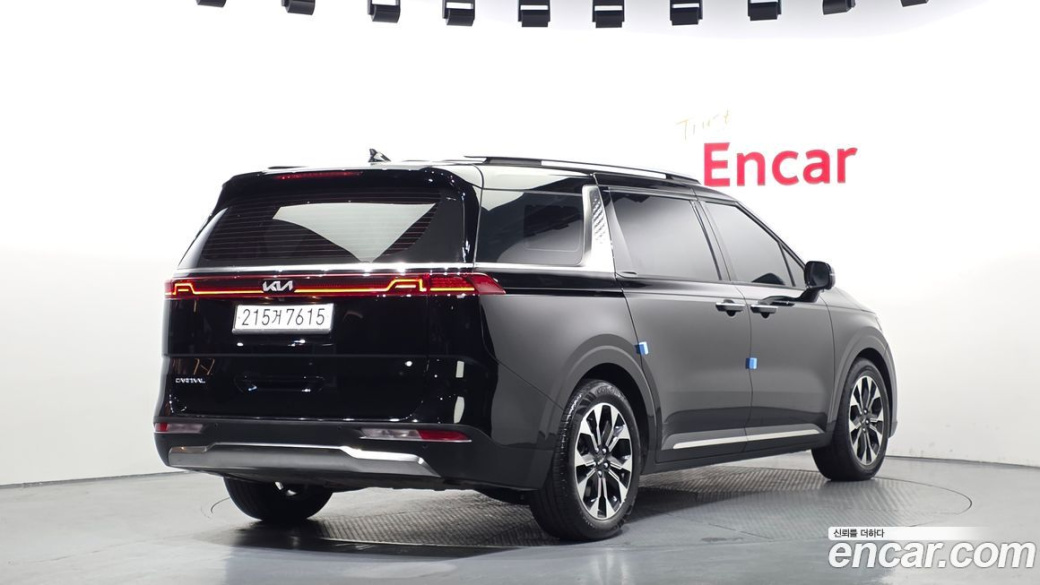 Kia Carnival 7-Seater Signature, 2023