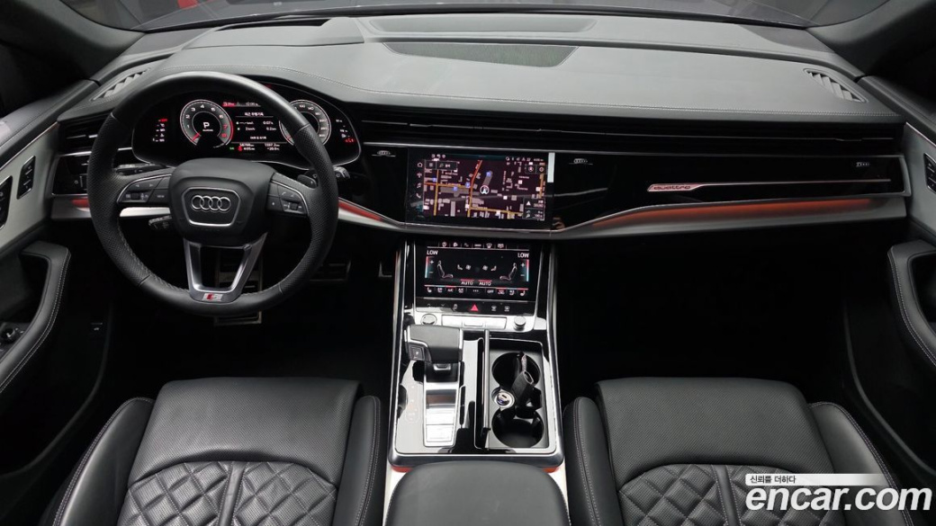 Audi Q8 55 TFSI Quattro Premium, 2023