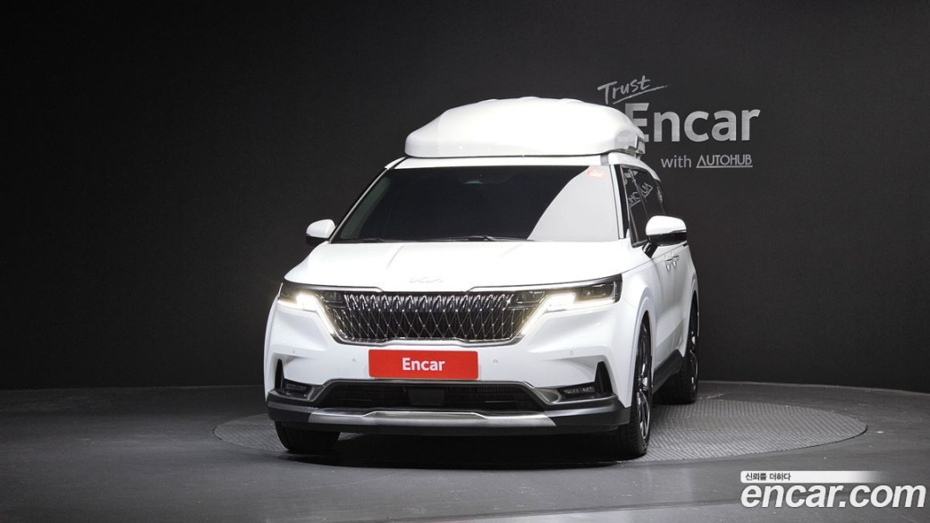 Kia Carnival 7-Seater Outdoor, 2023
