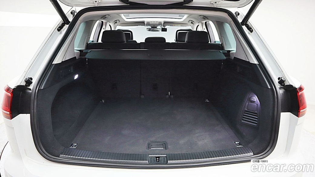 Volkswagen Touareg 3.0 TDI Premium, 2023