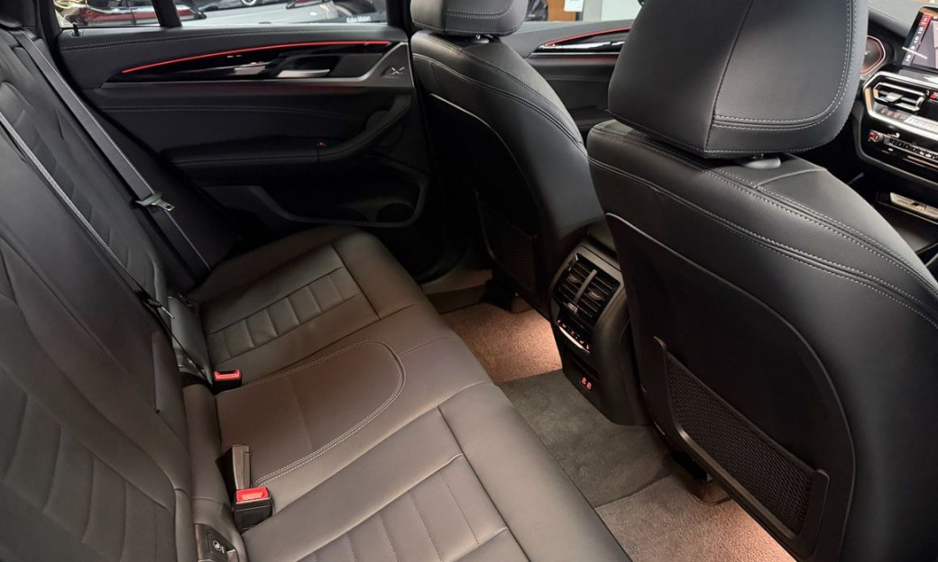 BMW X4 xDrive M40i, 2024