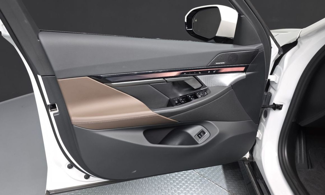 BMW 5-Series 520i Special Edition, 2026