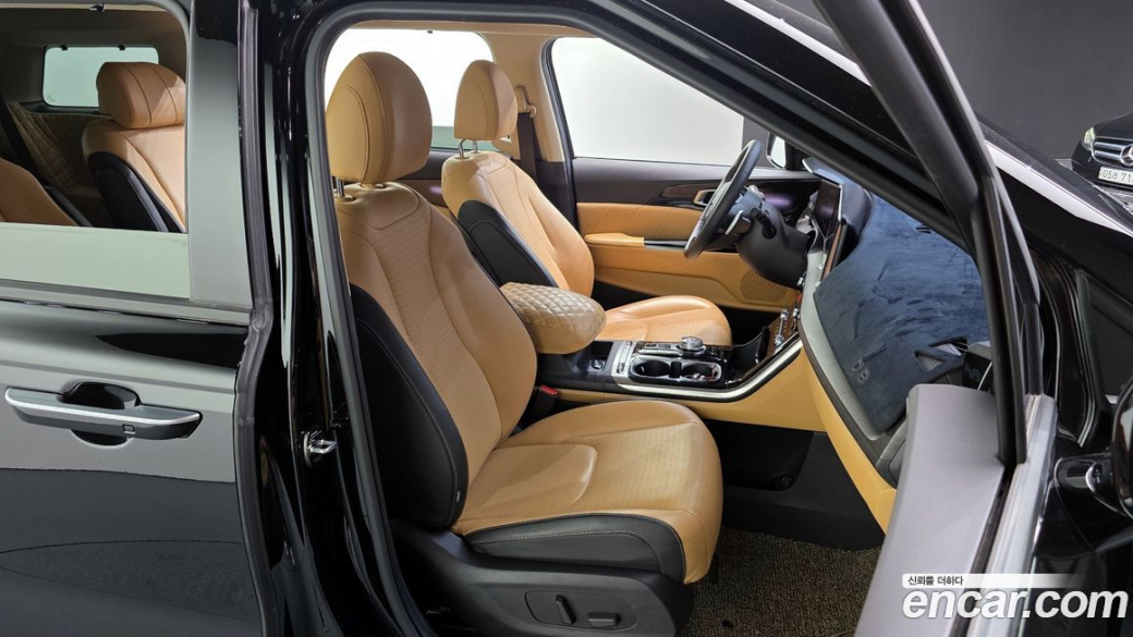 Kia Carnival 7-Seater Signature, 2021