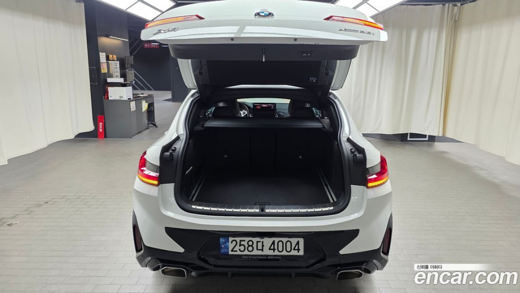 BMW X4 xDrive20i M Sport, 2022