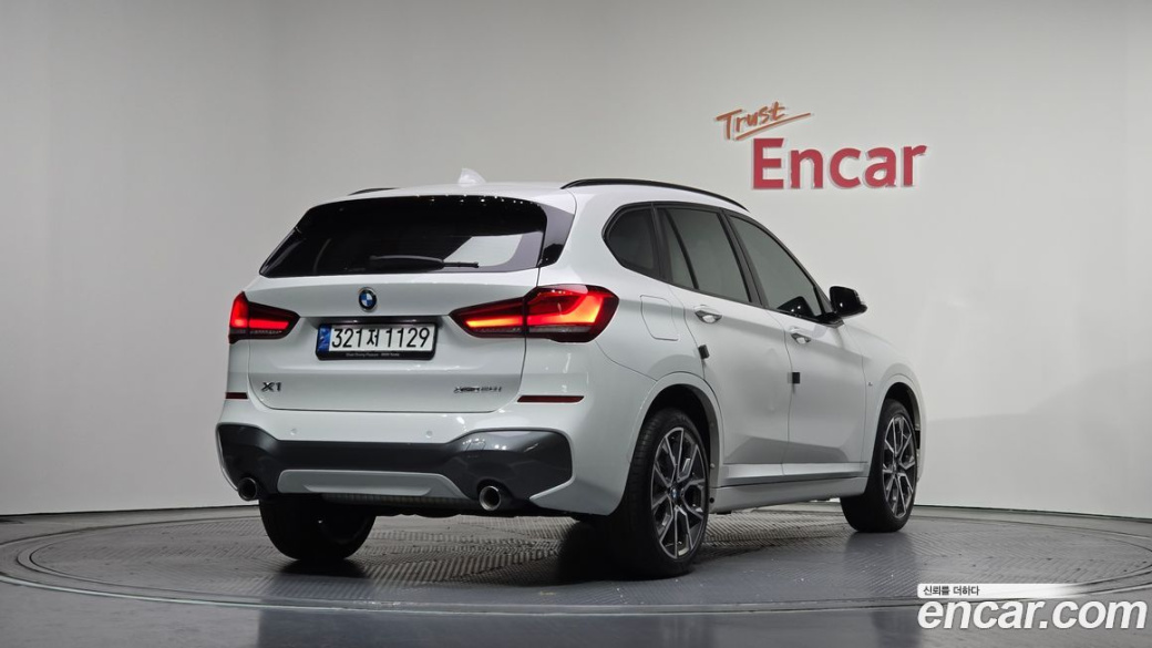 BMW X1 xDrive 20i M Sport, 2022