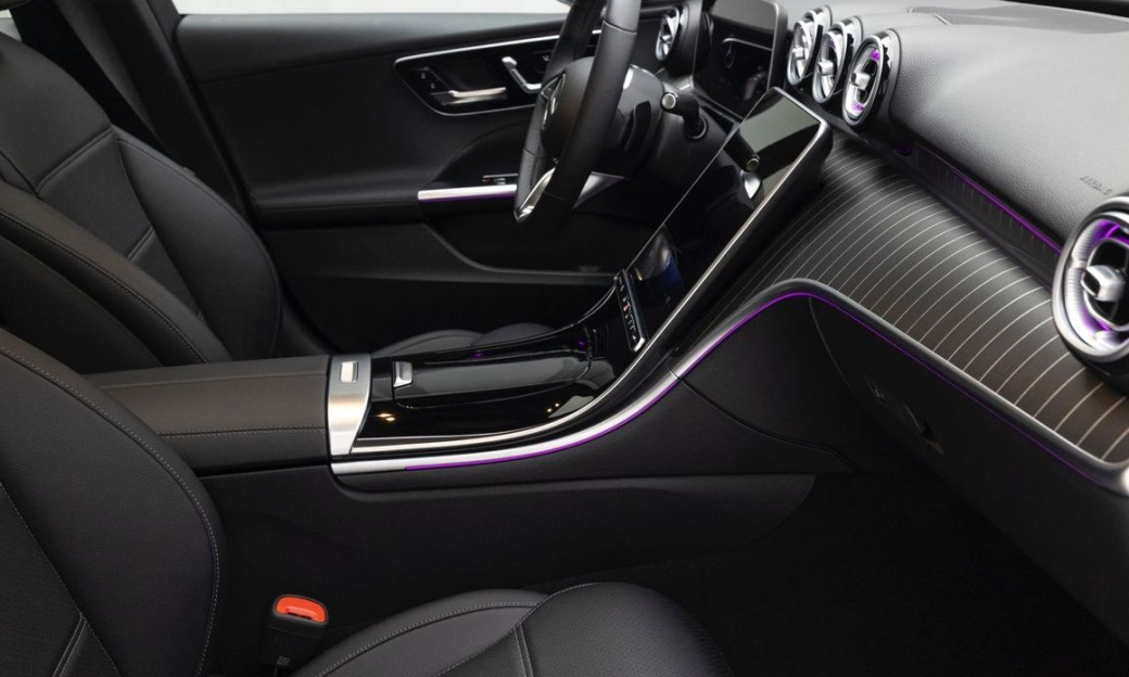 Mercedes-Benz C-Class C200 Avantgarde, 2025