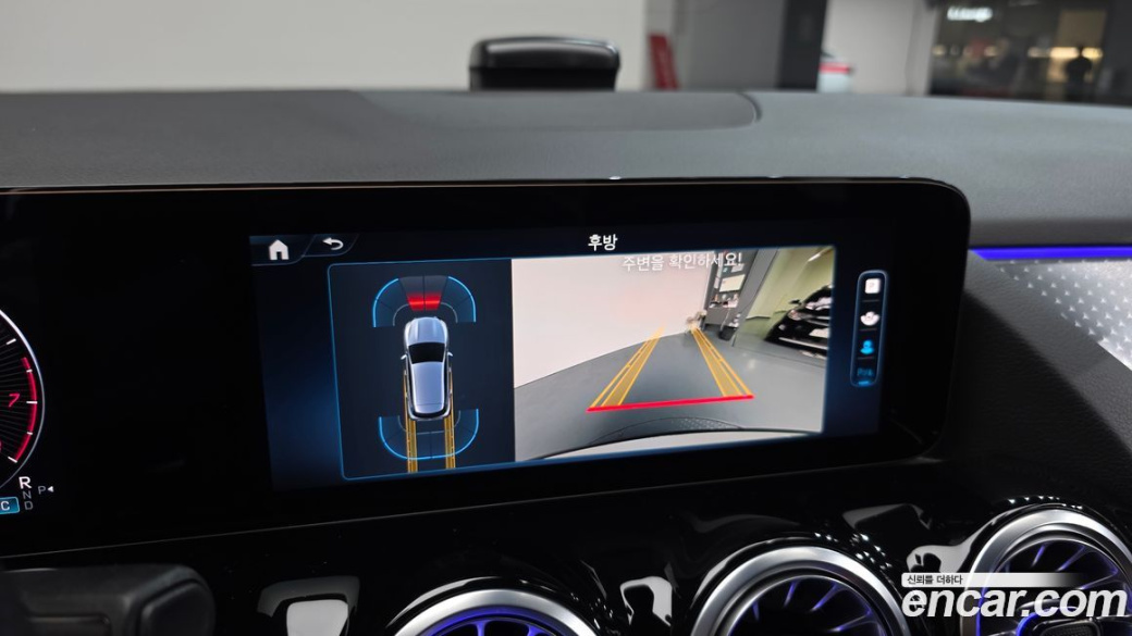 Mercedes-Benz GLA-Class GLA250 4MATIC, 2025