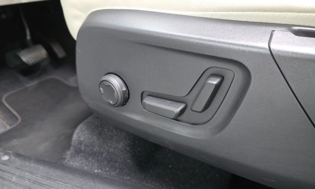 Volvo XC40 B4 Ultimate Bright, 2023