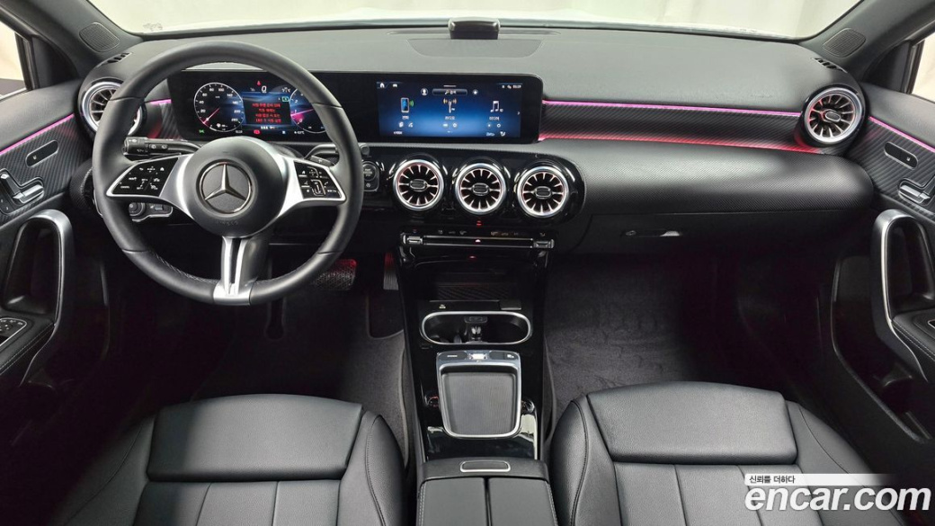 Mercedes-Benz A-Class A220 Hatchback, 2025