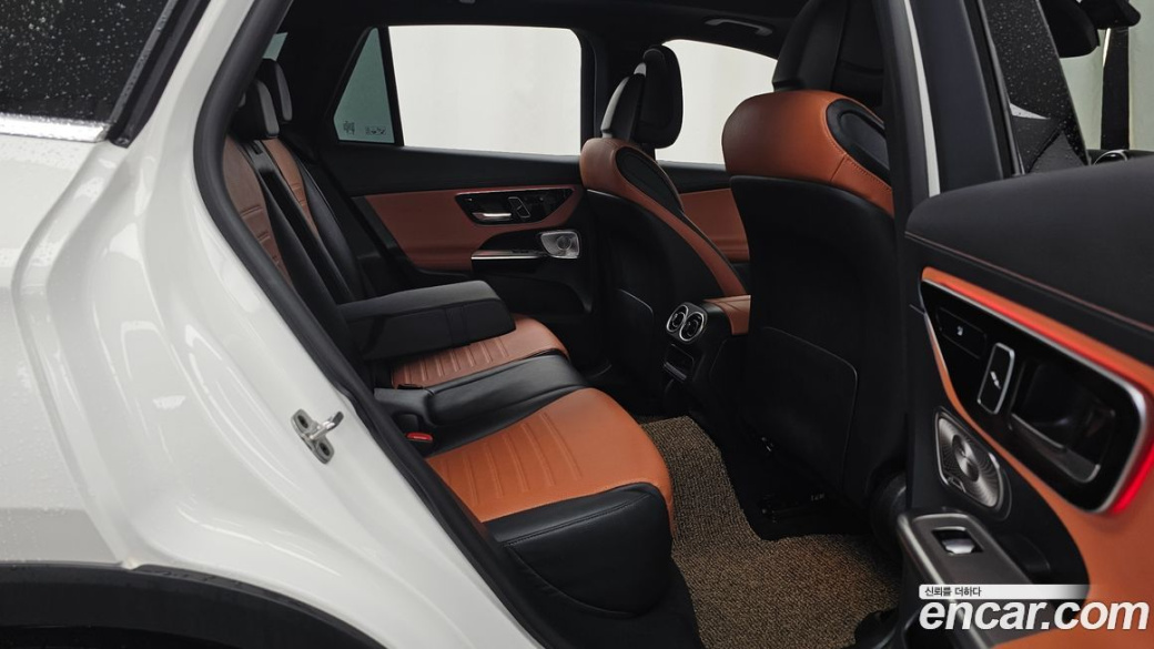 Mercedes-Benz GLC-Class GLC300 4MATIC AMG Line, 2024