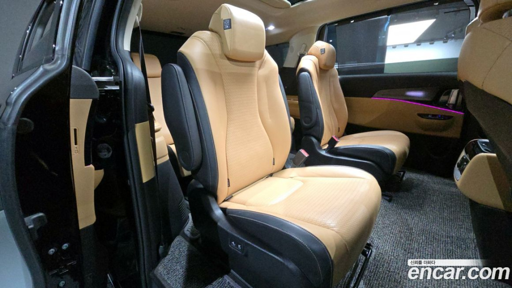 Kia Carnival 9-Seater Signature, 2022