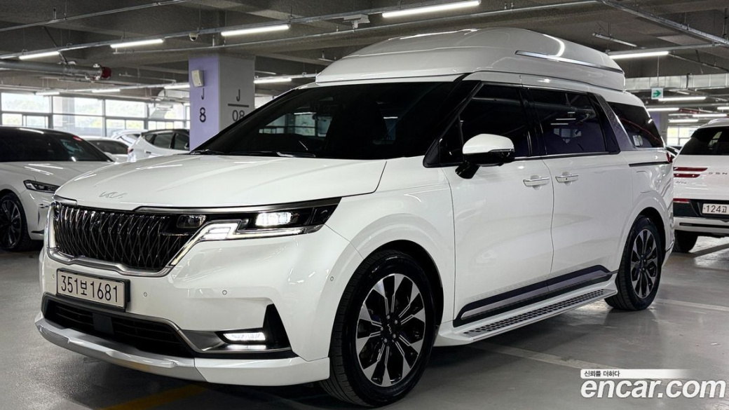 Kia Carnival 9-Seater Hi-Limousine, 2022