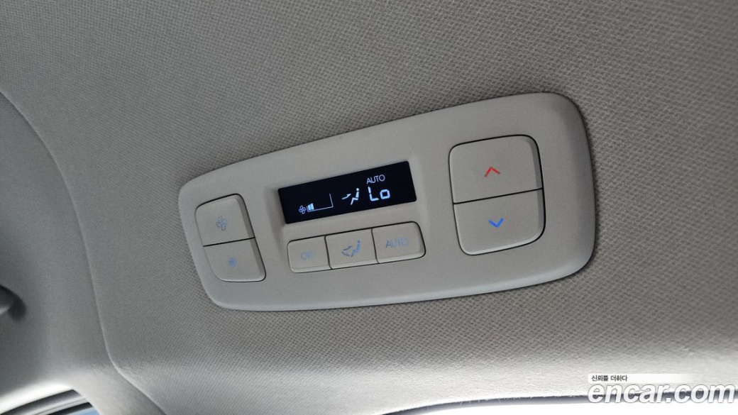 Hyundai Staria Tourer 11-Seater, 2024