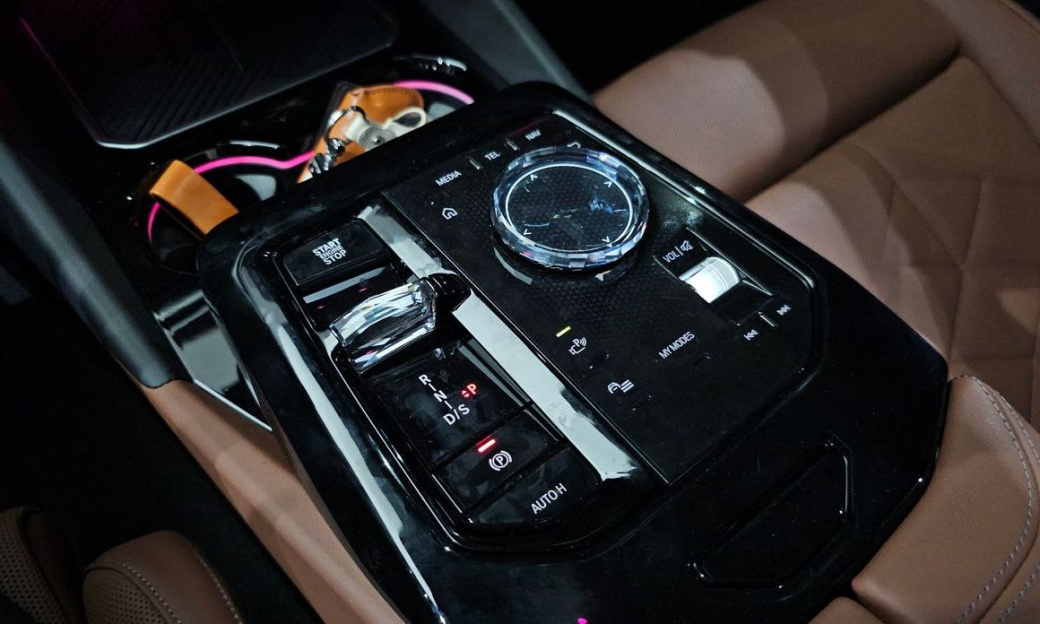 BMW 5-Series 530i xDrive M Sport, 2025