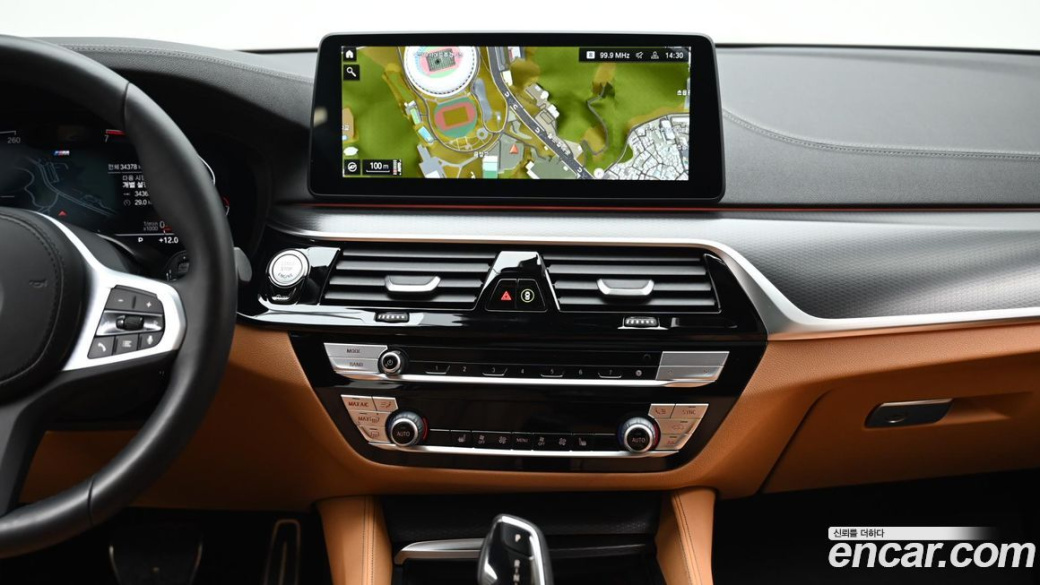 BMW 5-Series 520i M Sport, 2022