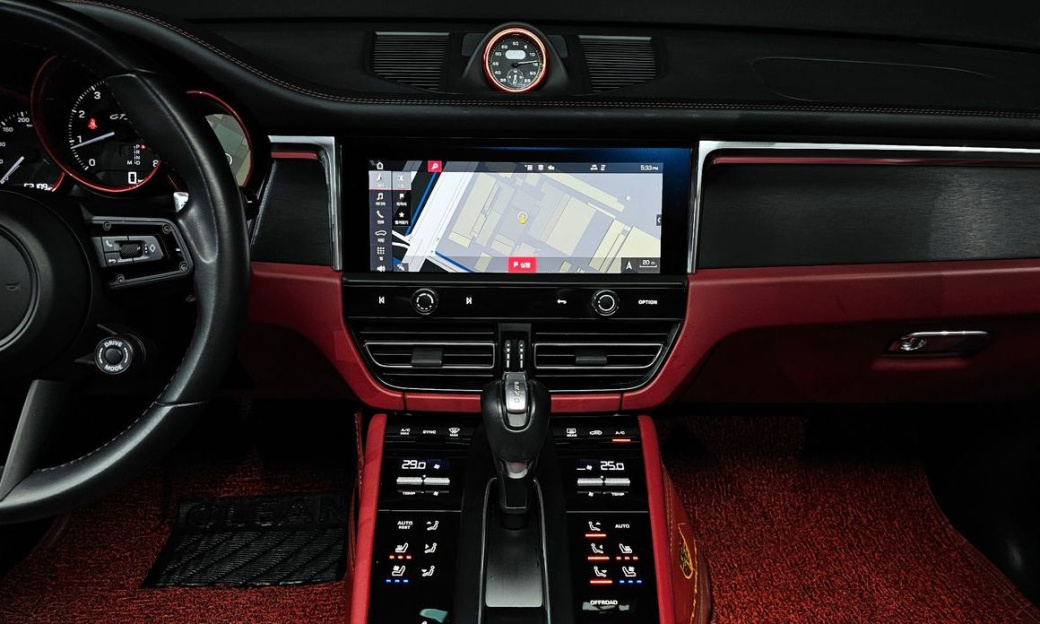 Porsche Macan 2.9 GTS, 2024
