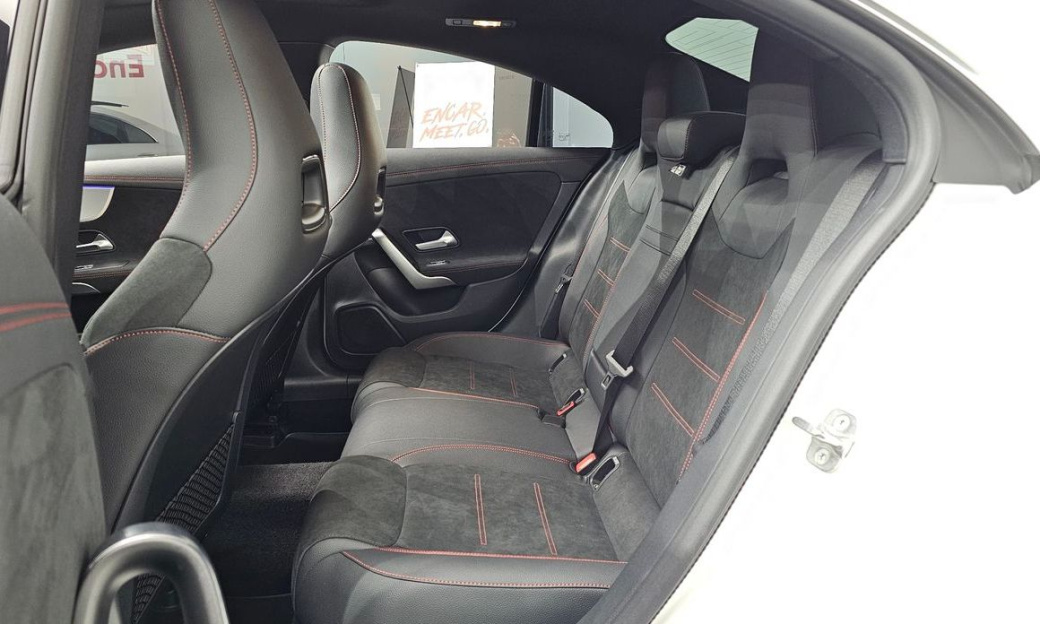 Mercedes-Benz CLA-Class CLA250 4MATIC, 2025