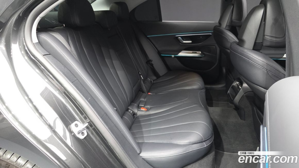 Mercedes-Benz E-Class E200 Avantgarde, 2025