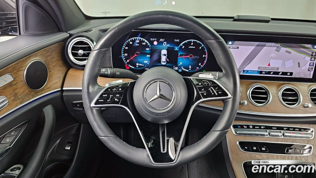 Mercedes-Benz E-Class E220d 4MATIC Exclusive, 2021