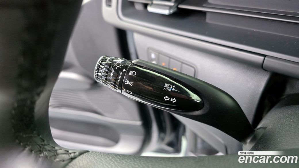 Hyundai Staria Tourer 11-Seater, 2024
