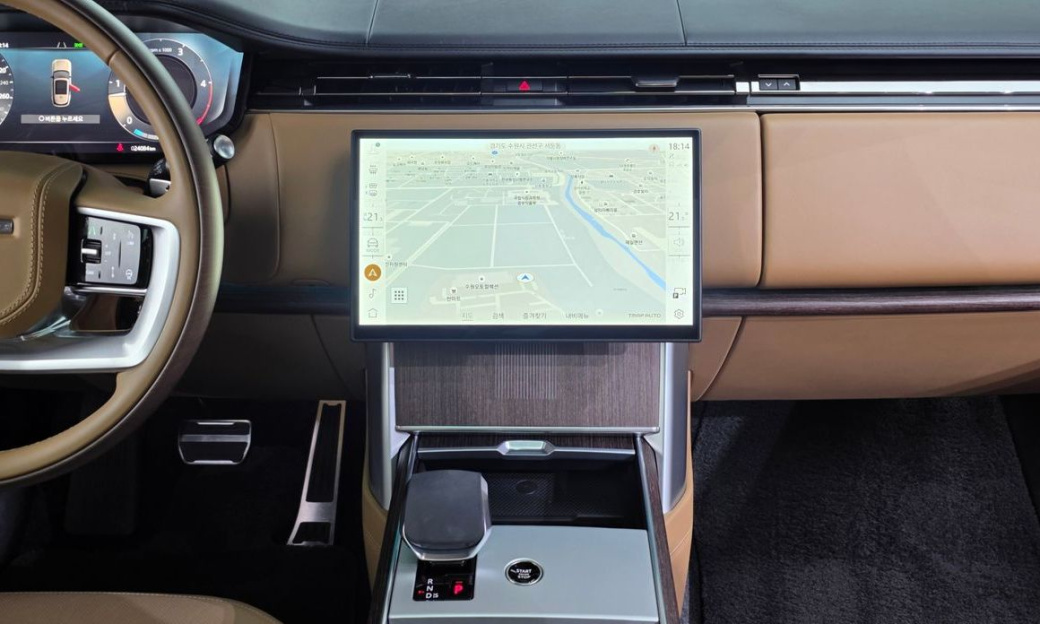 Land Rover Range Rover D350 Autobiography Long Wheel Base, 2025