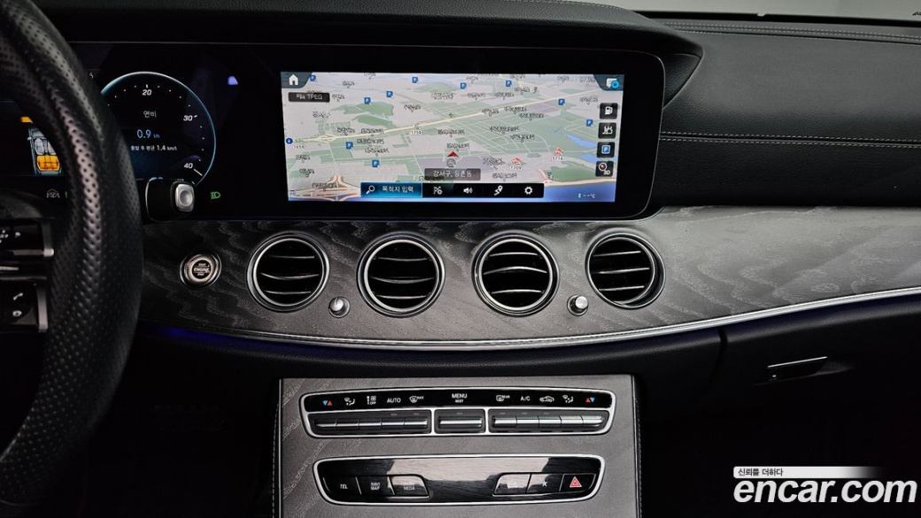 Mercedes-Benz E-Class E350 4MATIC AMG Line, 2023