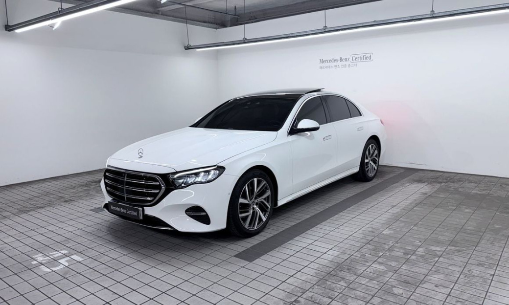 Mercedes-Benz E-Class E220d 4MATIC Exclusive, 2024