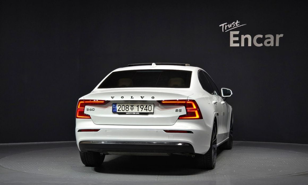 Volvo S60 B5 Ultimate Bright, 2024