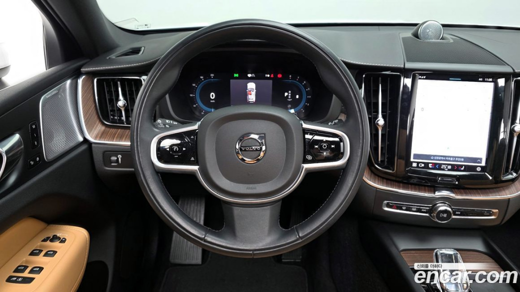 Volvo XC60 B5 Inscription, 2022