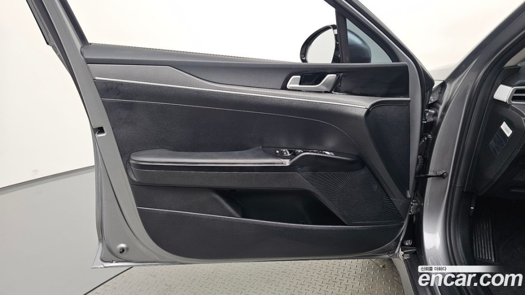Kia K5 2.0, 2023