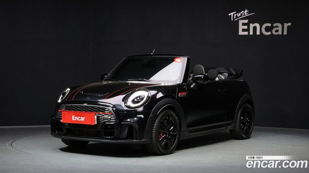 Mini Cooper Convertible JCW, 2023