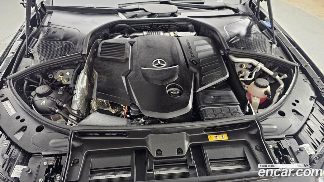 Mercedes-Benz S-Class S350 d 4MATIC, 2025