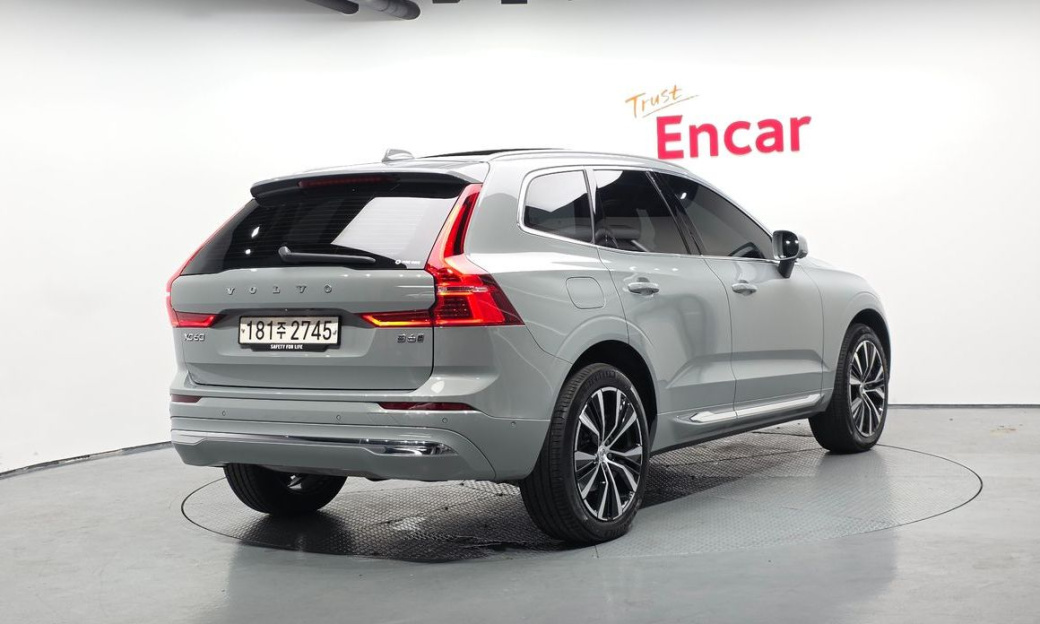 Volvo XC60 B6 Ultimate Bright, 2024