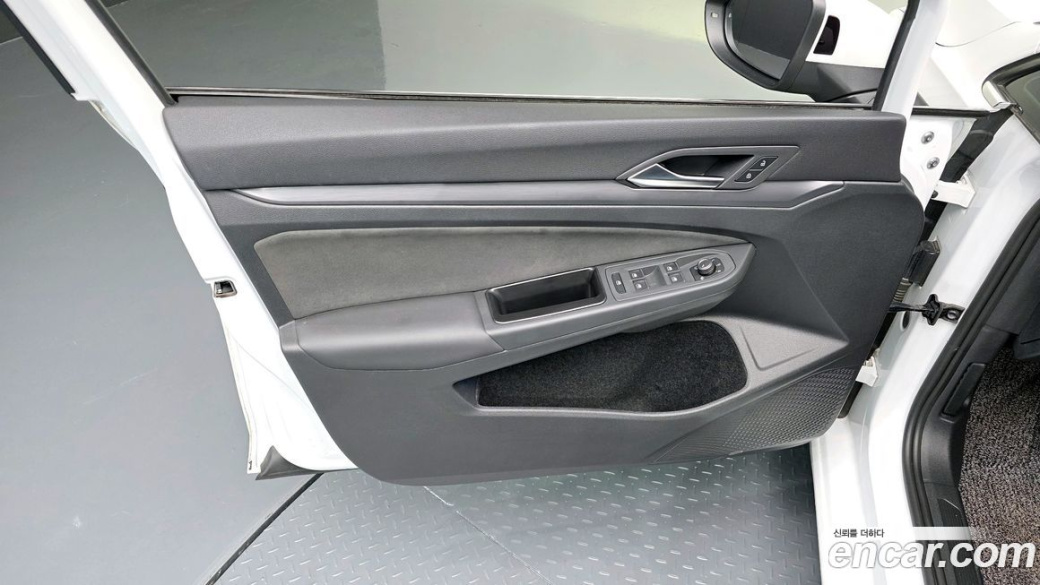 Volkswagen Golf 2.0 TDI Prestige, 2024