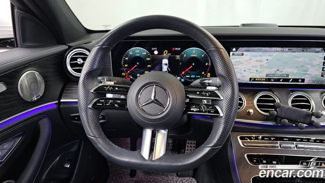 Mercedes-Benz E-Class E220d 4MATIC AMG Line, 2022