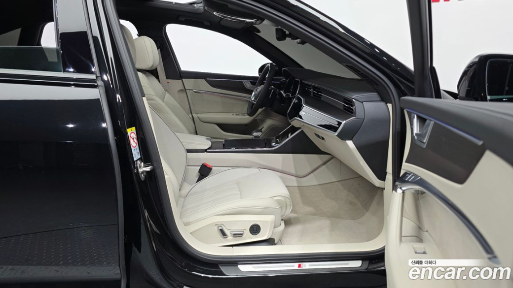 Audi A6 45 TFSI Premium, 2025